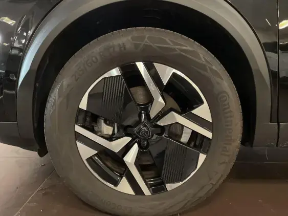 PEUGEOT 2008 II - voiture d'occasion - Photo 23