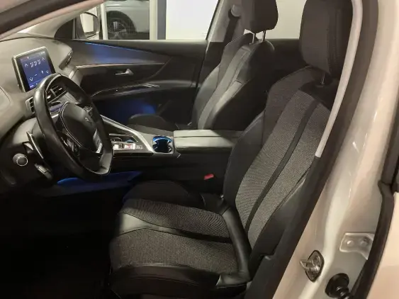 PEUGEOT 3008 II - voiture d'occasion - Photo 17