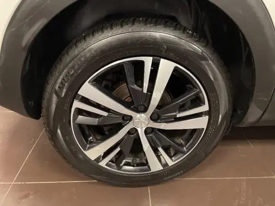 PEUGEOT 3008 II - voiture d'occasion - Photo 23