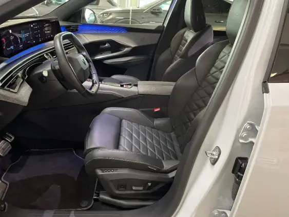 PEUGEOT 3008 ELECTRIQUE III - voiture d'occasion - Photo 17