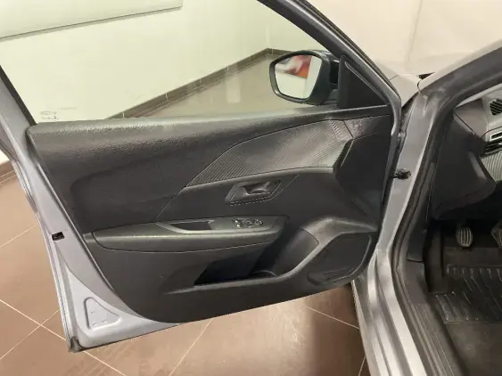 PEUGEOT 208 II - voiture d'occasion - Photo 19