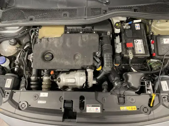 PEUGEOT 208 II - voiture d'occasion - Photo 21