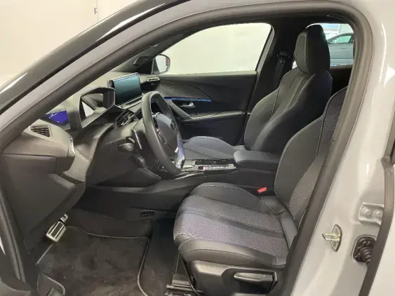 PEUGEOT 2008 - voiture d'occasion - Photo 18