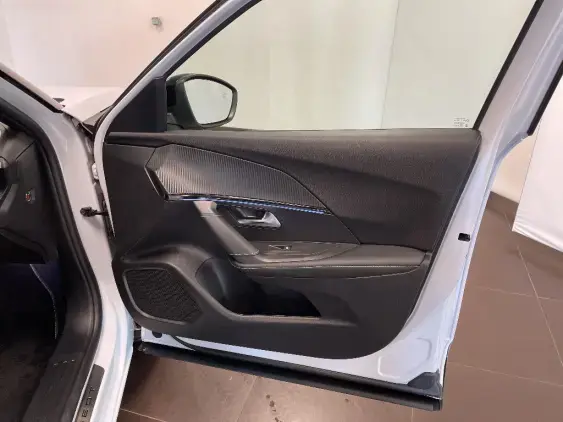 PEUGEOT 2008 - voiture d'occasion - Photo 20