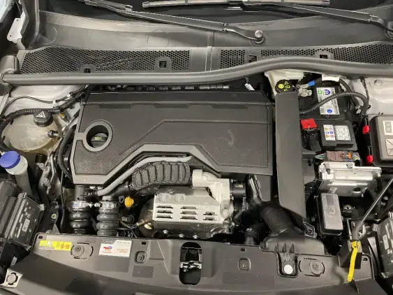 PEUGEOT 2008 - voiture d'occasion - Photo 21