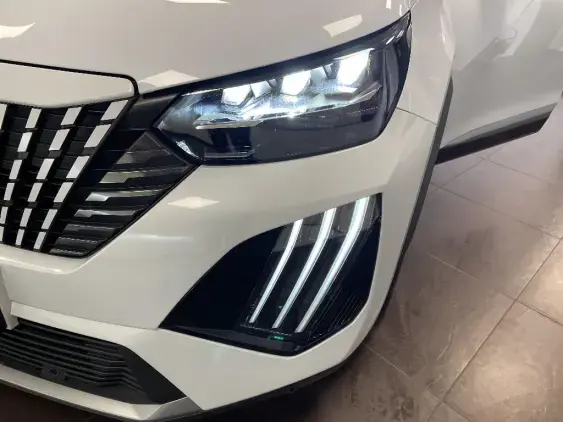 PEUGEOT 2008 - voiture d'occasion - Photo 22