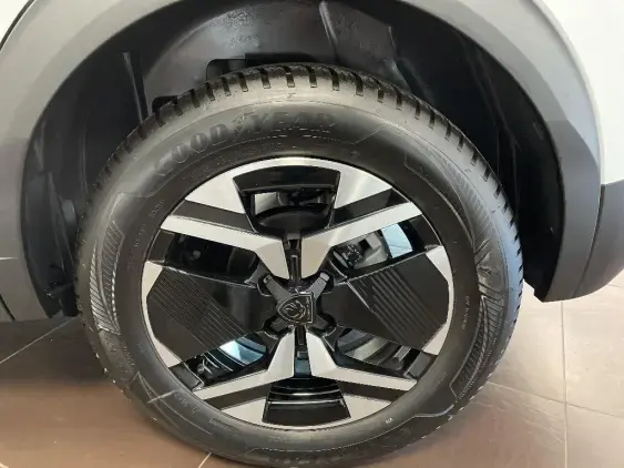 PEUGEOT 2008 - voiture d'occasion - Photo 24