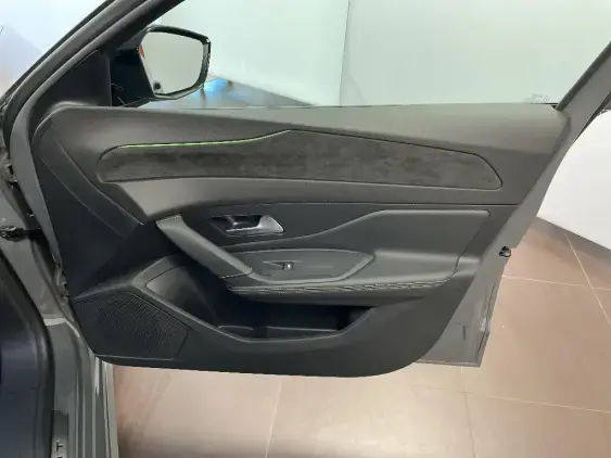 PEUGEOT 308 SW III - voiture d'occasion - Photo 19