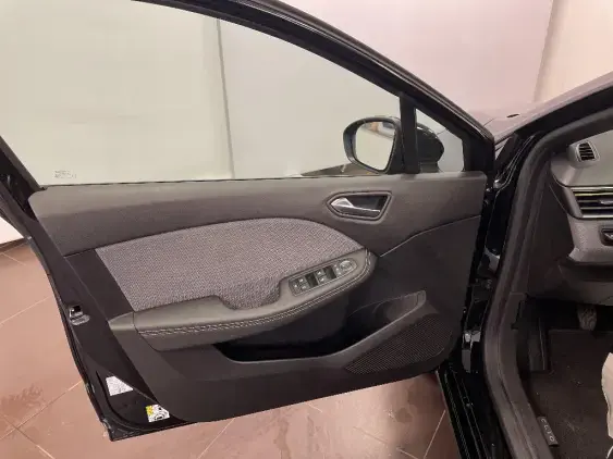 RENAULT CLIO V - voiture d'occasion - Photo 19