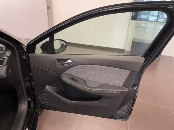 RENAULT CLIO V - voiture d'occasion - Photo 20