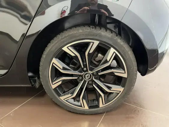 RENAULT CLIO V - voiture d'occasion - Photo 24