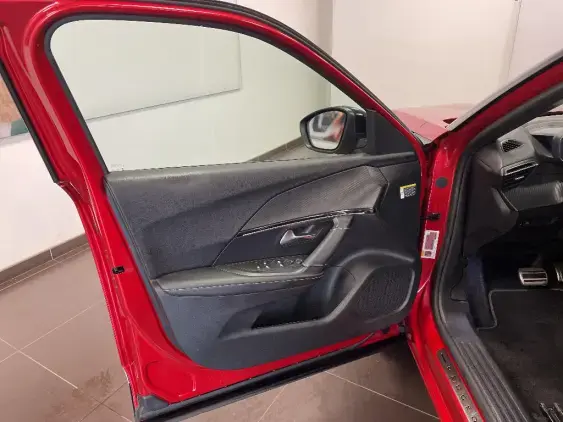 PEUGEOT 2008 II - voiture d'occasion - Photo 19