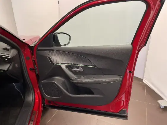 PEUGEOT 2008 II - voiture d'occasion - Photo 20