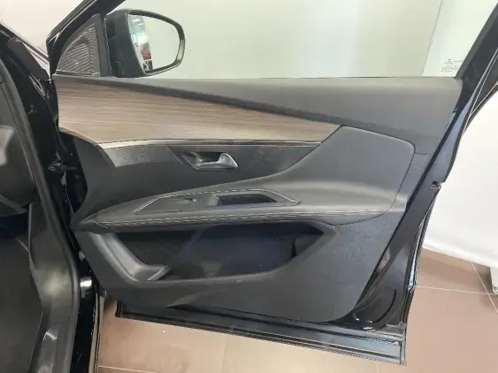 PEUGEOT 3008 II - voiture d'occasion - Photo 17