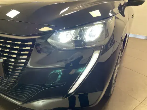 PEUGEOT 208 BUSINESS R II - voiture d'occasion - Photo 20