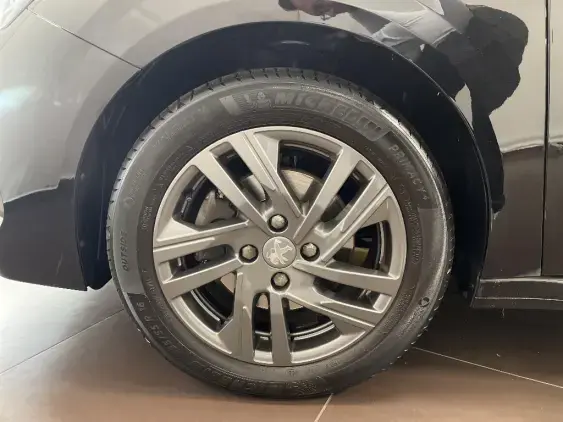 PEUGEOT 208 BUSINESS R II - voiture d'occasion - Photo 21