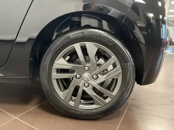 PEUGEOT 208 BUSINESS R II - voiture d'occasion - Photo 22