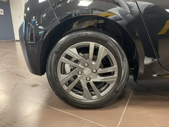 PEUGEOT 208 BUSINESS R II - voiture d'occasion - Photo 23