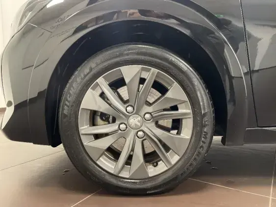 PEUGEOT 208 ELECTRIQUE II - voiture d'occasion - Photo 23