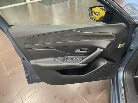 PEUGEOT 308 III - voiture d'occasion - Photo 18