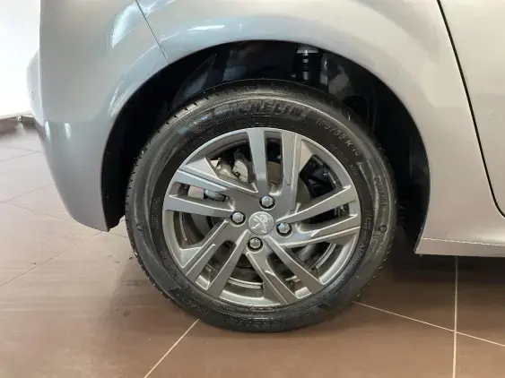 PEUGEOT 208 BUSINESS R II - voiture d'occasion - Photo 25