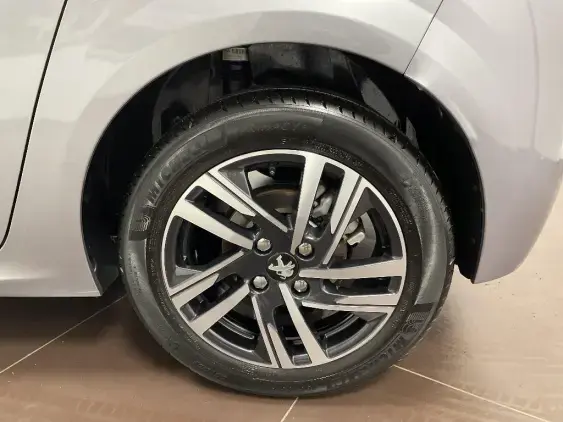 PEUGEOT 208 BUSINESS R II - voiture d'occasion - Photo 23