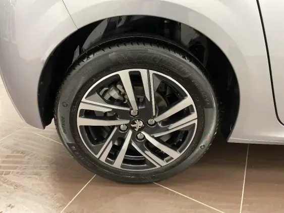 PEUGEOT 208 BUSINESS R II - voiture d'occasion - Photo 24