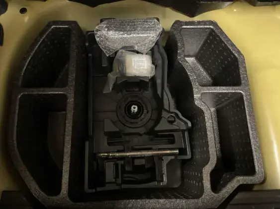 PEUGEOT 208 BUSINESS R II - voiture d'occasion - Photo 16