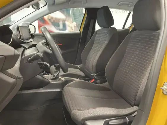 PEUGEOT 208 BUSINESS R II - voiture d'occasion - Photo 17