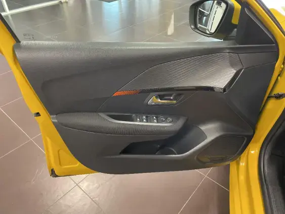 PEUGEOT 208 BUSINESS R II - voiture d'occasion - Photo 18