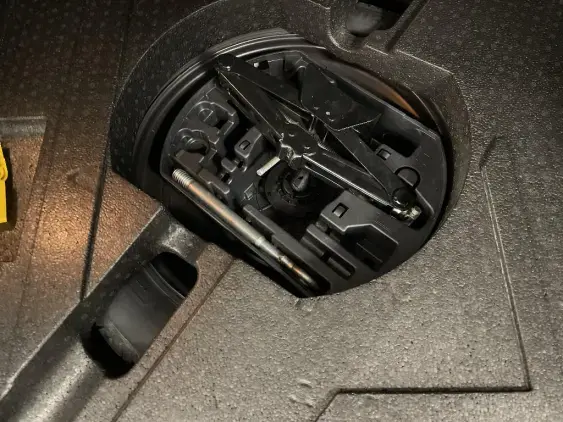 PEUGEOT 308 SW II - voiture d'occasion - Photo 17