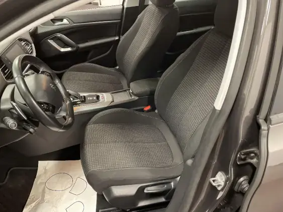 PEUGEOT 308 SW II - voiture d'occasion - Photo 18