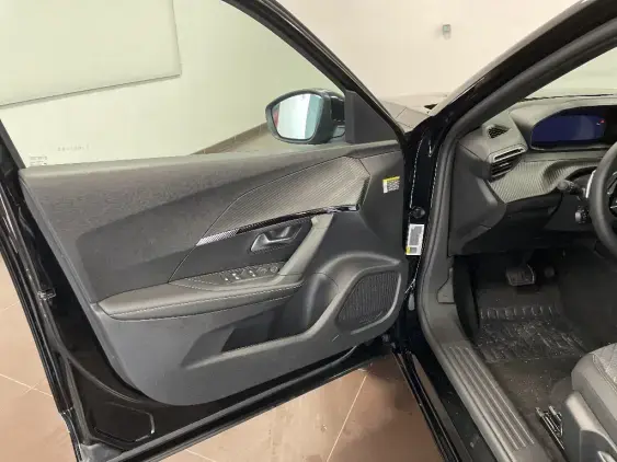 PEUGEOT 2008 II - voiture d'occasion - Photo 19