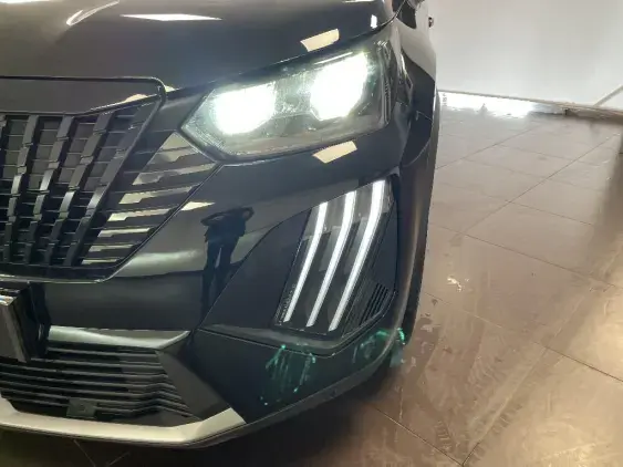 PEUGEOT 2008 II - voiture d'occasion - Photo 21