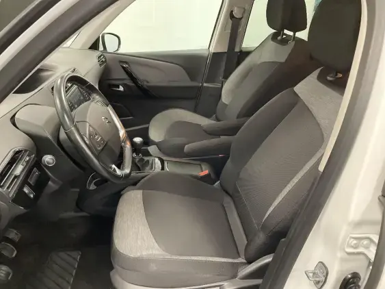 CITROEN GRAND C4 PICASSO II - voiture d'occasion - Photo 17