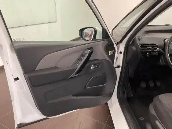 CITROEN GRAND C4 PICASSO II - voiture d'occasion - Photo 18