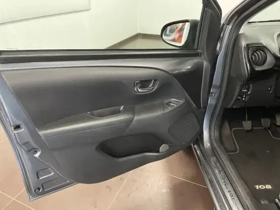 PEUGEOT 108 - voiture d'occasion - Photo 19