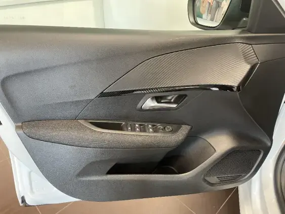 PEUGEOT 208 II - voiture d'occasion - Photo 18