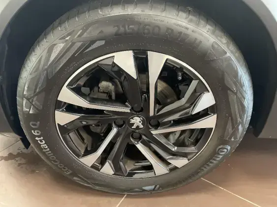 PEUGEOT 2008 II - voiture d'occasion - Photo 23