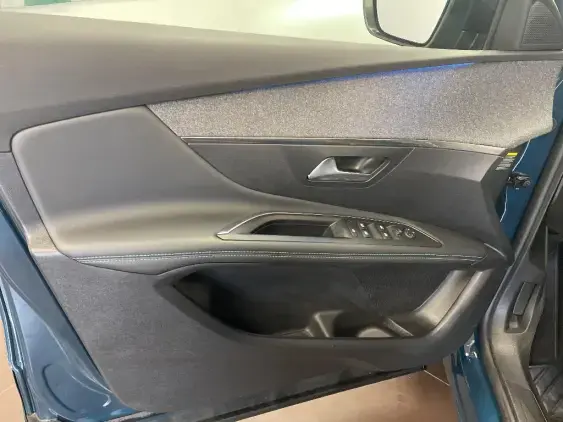 PEUGEOT 3008 II - voiture d'occasion - Photo 19