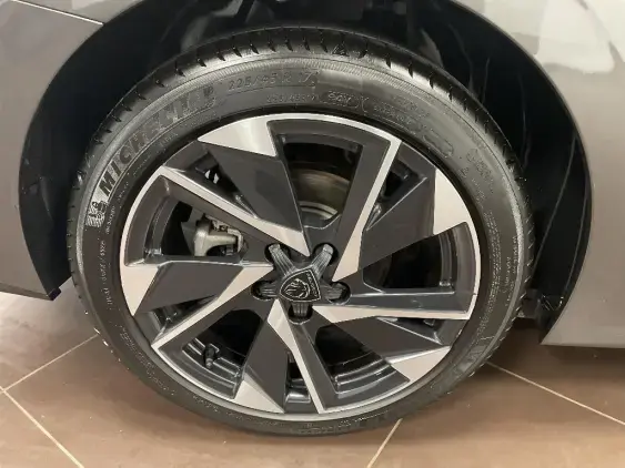 PEUGEOT 308 SW III - voiture d'occasion - Photo 25