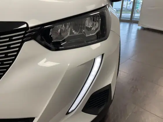 PEUGEOT 2008 II - voiture d'occasion - Photo 20