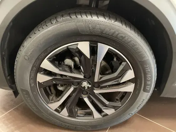 PEUGEOT 2008 II - voiture d'occasion - Photo 21