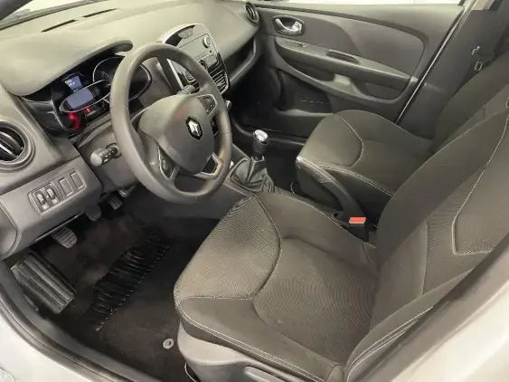 RENAULT CLIO IV - voiture d'occasion - Photo 17