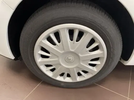 RENAULT CLIO IV - voiture d'occasion - Photo 22