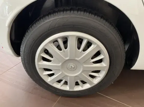 RENAULT CLIO IV - voiture d'occasion - Photo 24