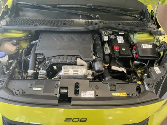 PEUGEOT 208 II - voiture d'occasion - Photo 19