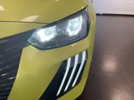 PEUGEOT 208 II - voiture d'occasion - Photo 20