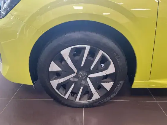 PEUGEOT 208 II - voiture d'occasion - Photo 21