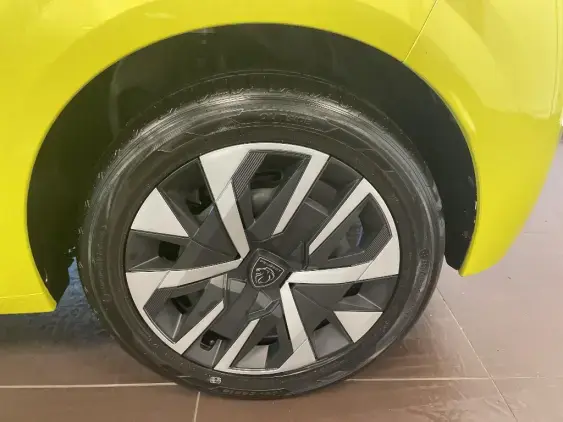 PEUGEOT 208 II - voiture d'occasion - Photo 22